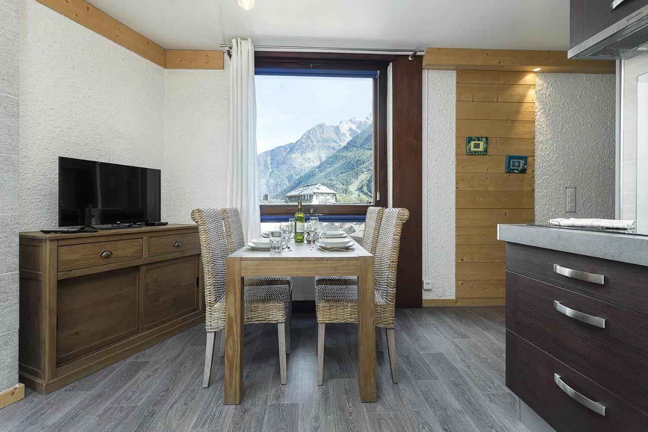 Apartment Beausite - Alpes Travel - Central Chamonix - Sleeps 2-4 Bagian luar foto